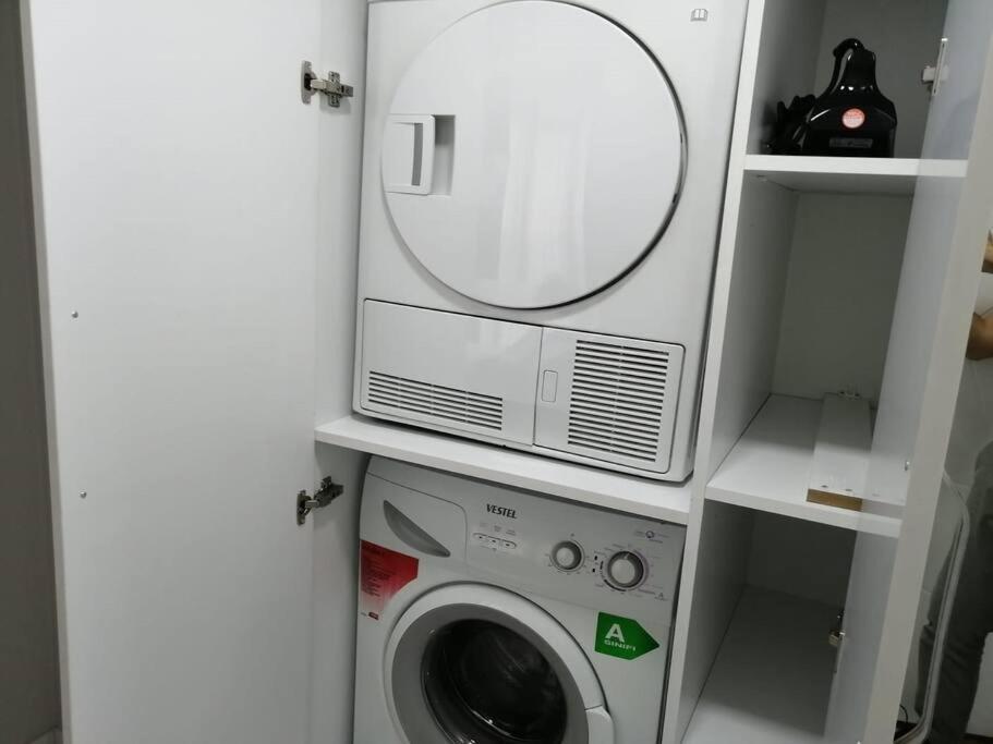 Sisli Apartment, 2 Bedrooms, 250 M Metro, New Modern Residence Istambul Extérieur photo